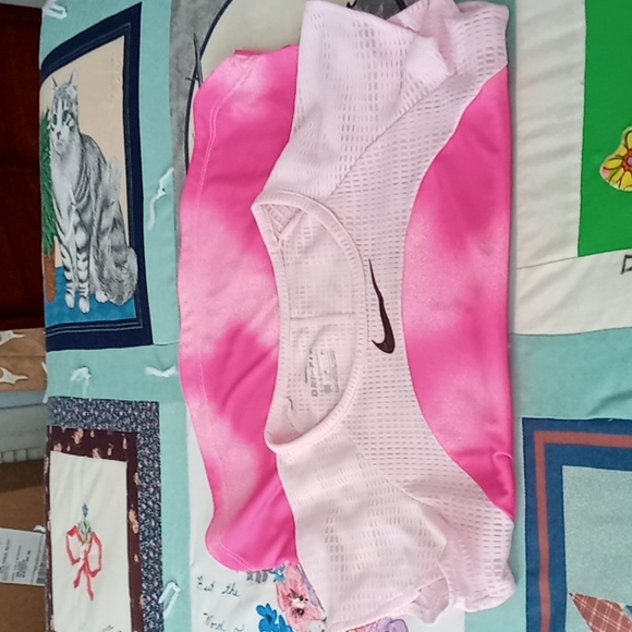 NWOT,NIKE,Girl's,Dri-Fit,Gym/Athleisure,Pink,Tie-Dye,Top,Size M🩷 - Picture 8 of 9